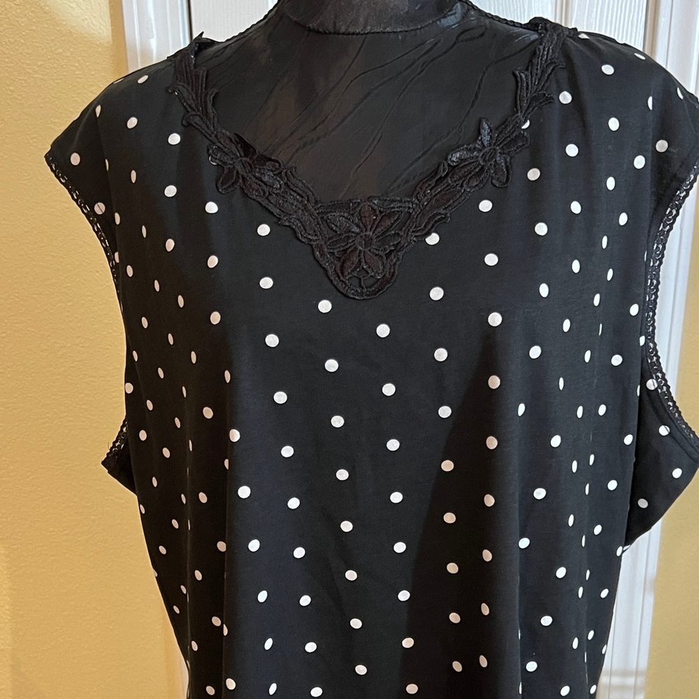 Elegant Black and White Polka Dot Women's Tunic